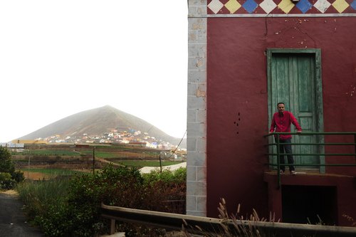 SANTIAGO GIL, ESCRITOR.